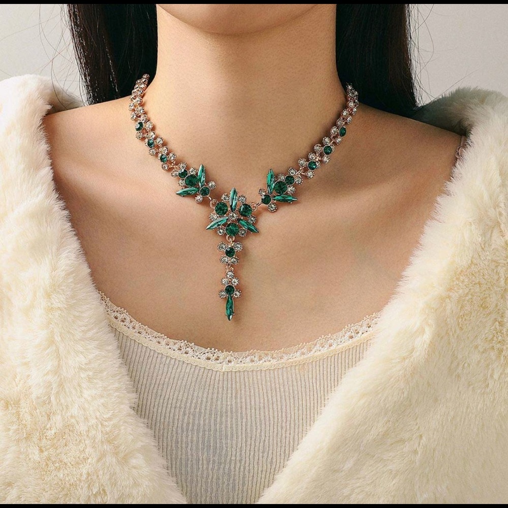 Beautiful Necklace and Earring set